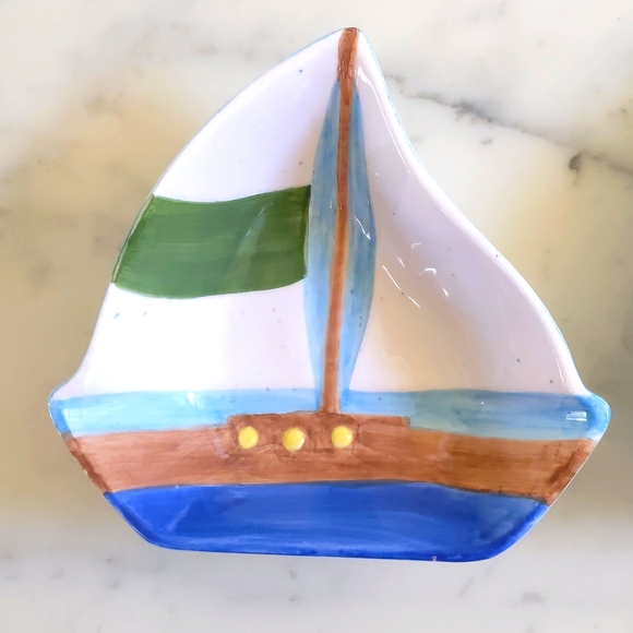 Triangle Shaped Ceramic Bowl with Painted Sky, Sailboat and Sea, Set of 3 pcs. - Picture 2 of 5